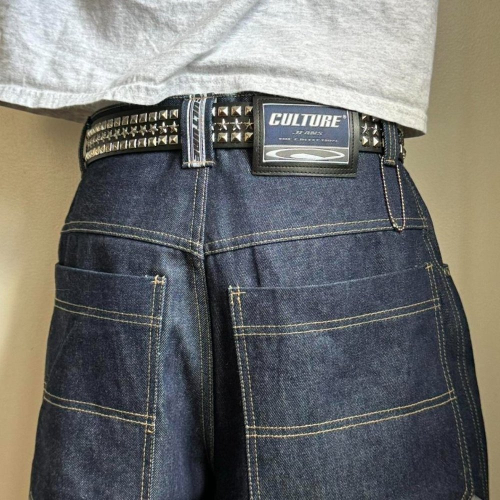 Y2K 2000s star pyramid studded black and silver grunge emo belt - Picture 6 of 8